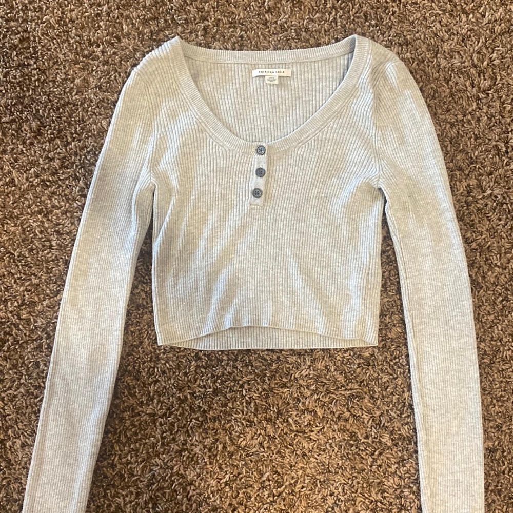 American Eagle long sleeve cropped shirt size S
